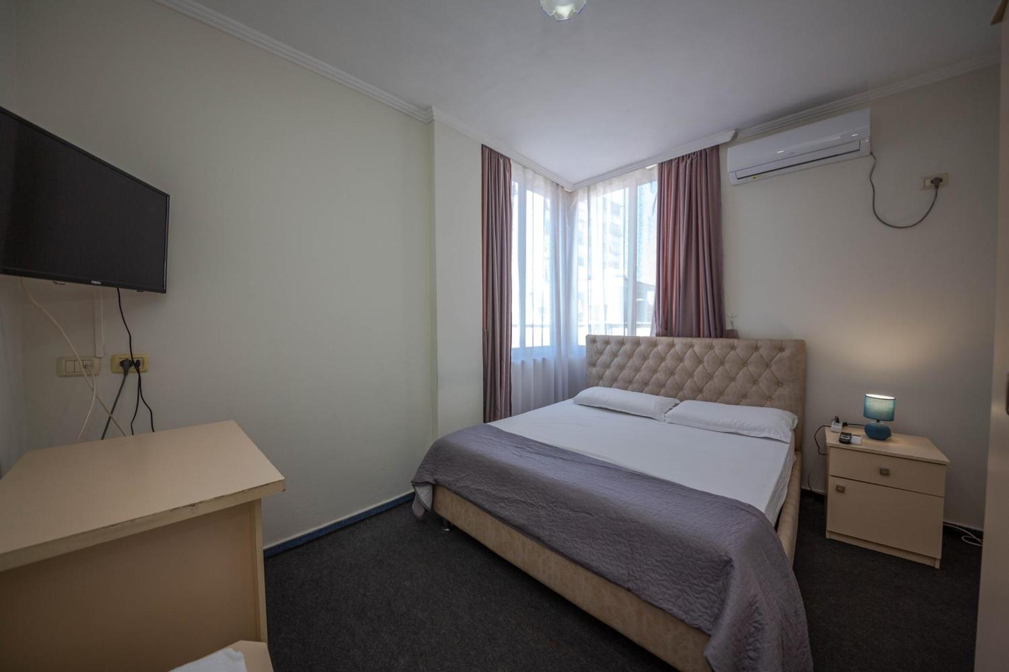טיראנה Hotel 3A מראה חיצוני תמונה
